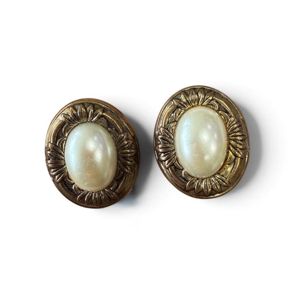 Vintage Gold Tone Faux Pearl Oval Brooch Pin Set of 2